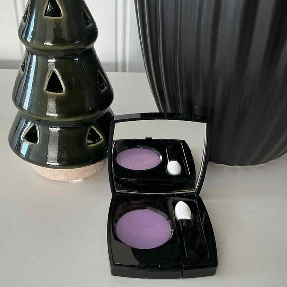 Chanel Ombre essentielle longwearing shadow - Picture 2 of 5